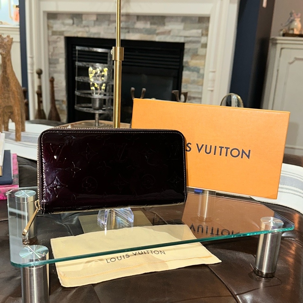 Authentic Louis Vuitton Vernis Continental Long Zip Wallet in Aubergine Purple - Picture 15 of 16
